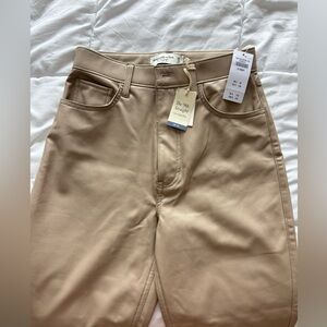 Abercrombie 90s Straight Ultra High Rise Vegan Leather NWT